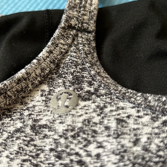 Lululemon Power Y tank top, size 8 - Picture 7 of 8
